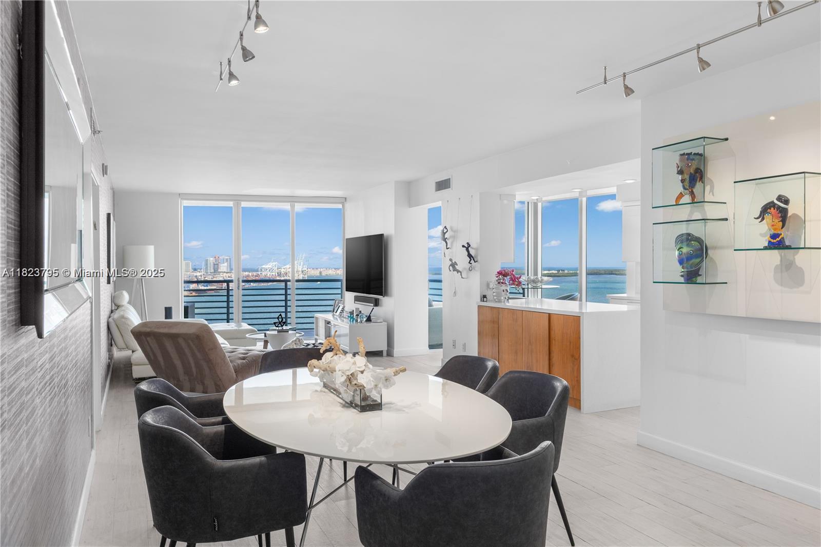 335 S Biscayne # 2309