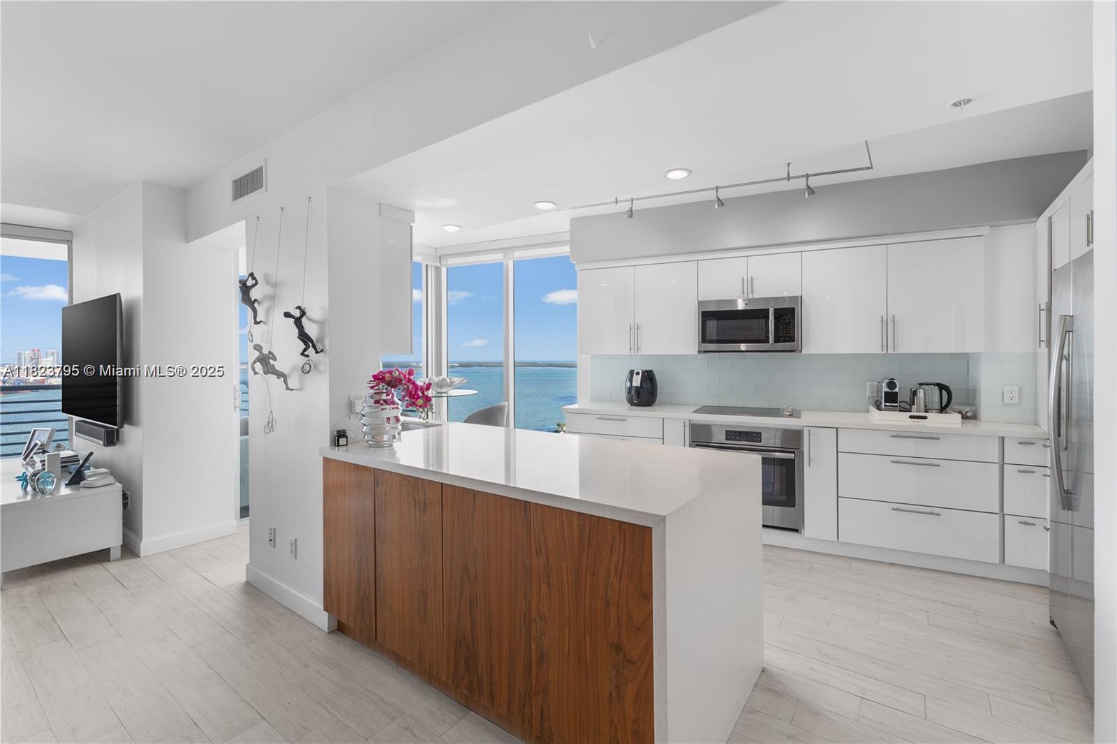335 S Biscayne # 2309