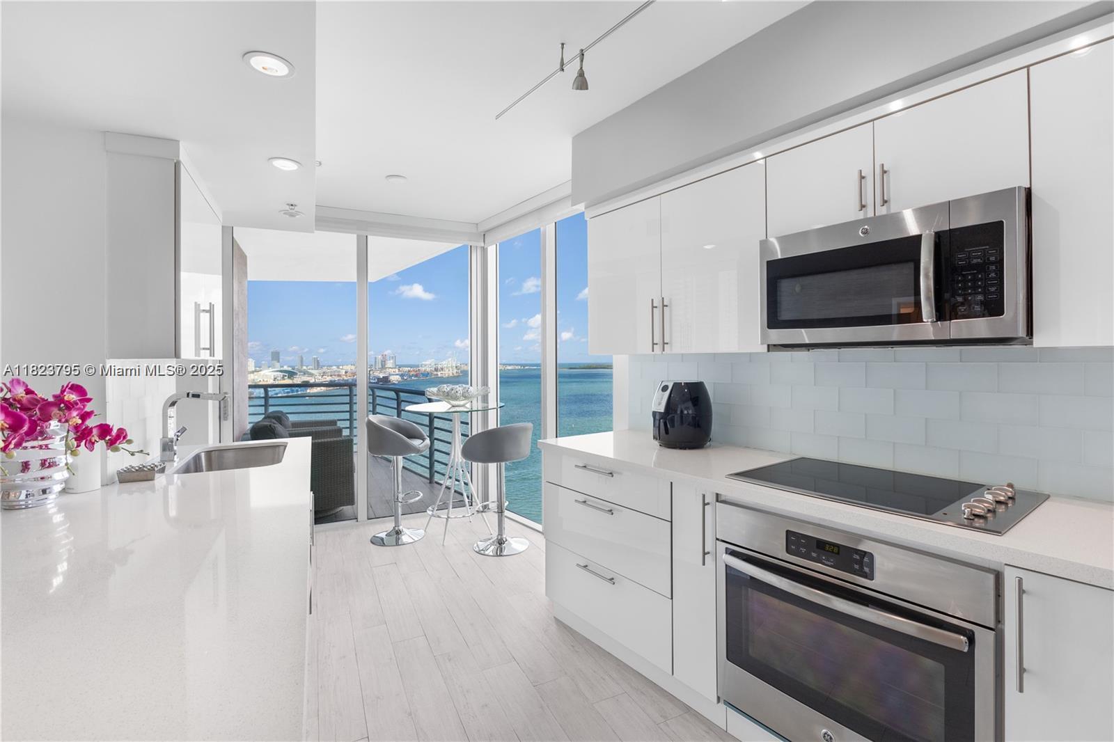 335 S Biscayne # 2309