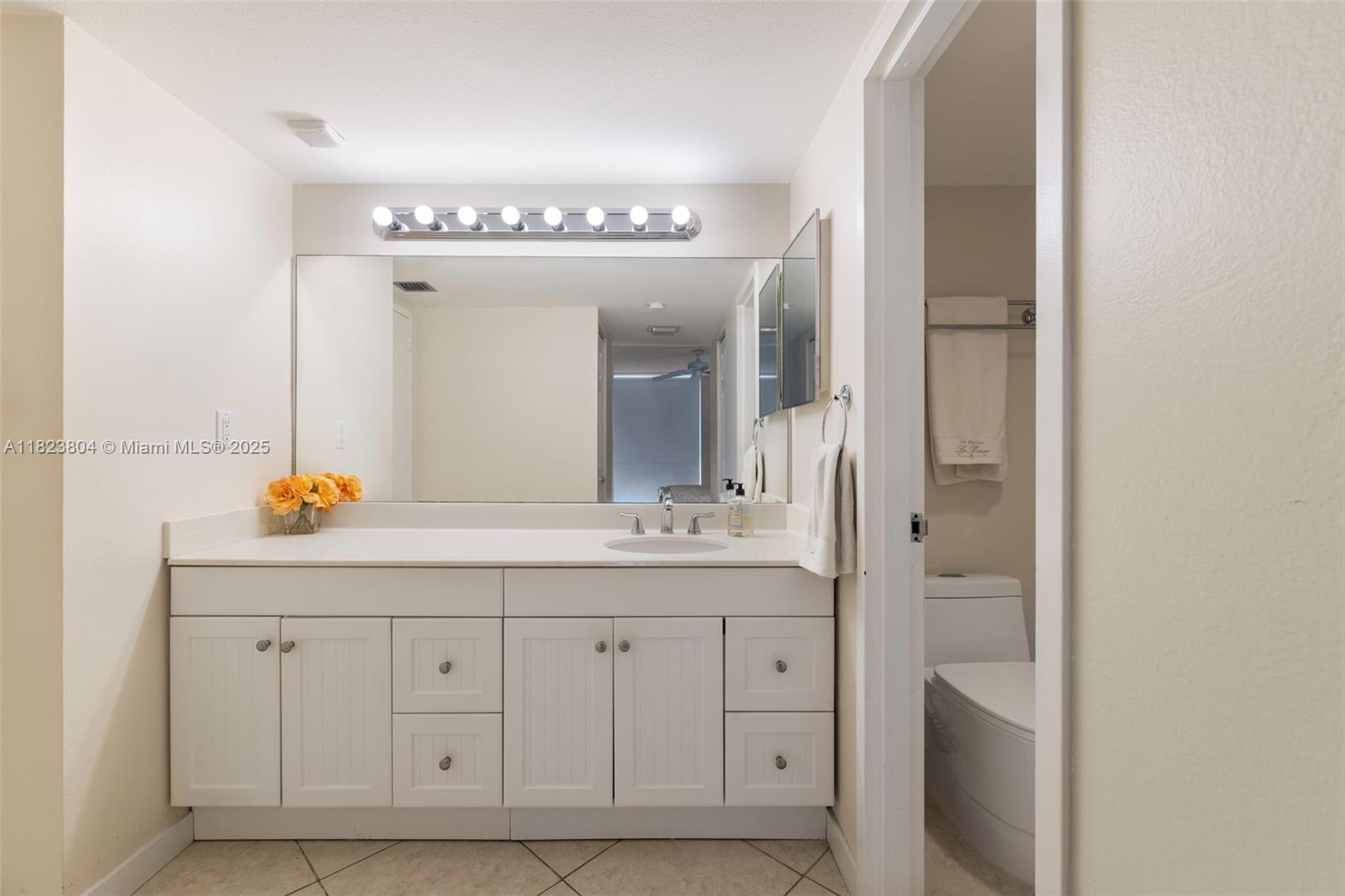 3375 N Country Club Dr # 602