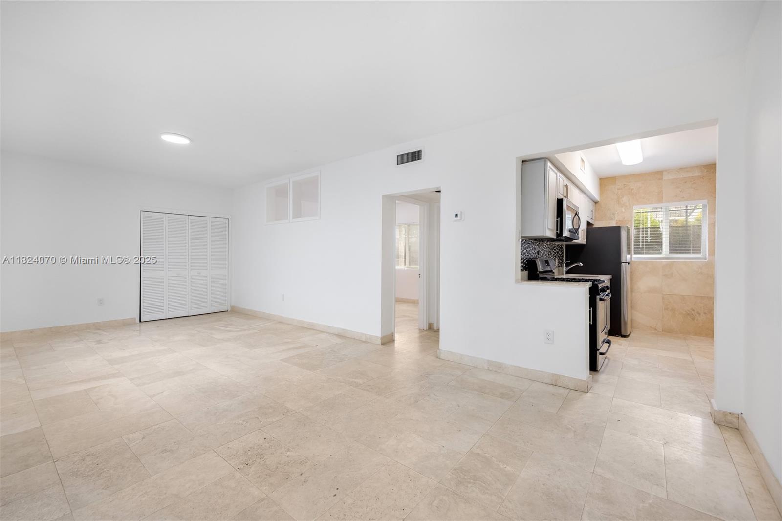 1100 Venetian Way # 1D