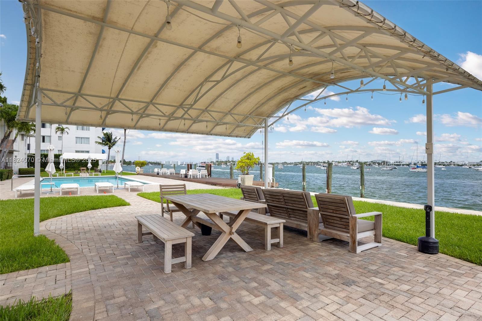 1100 Venetian Way # 1D