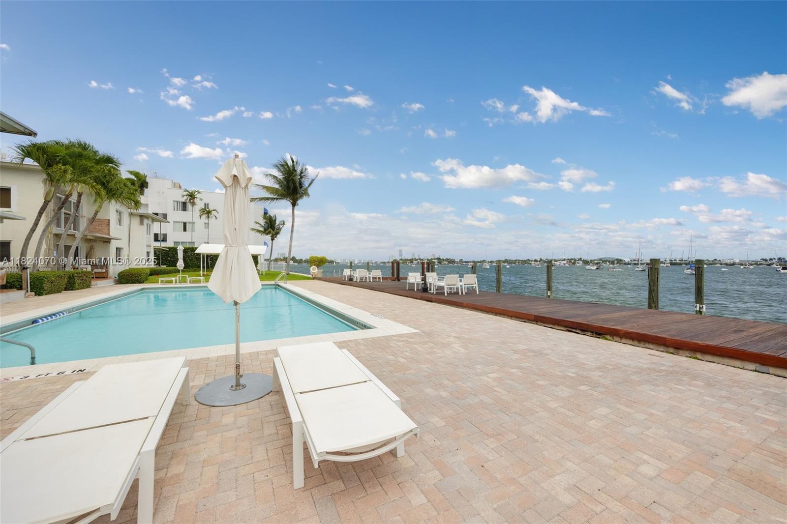 1100 Venetian Way # 1D