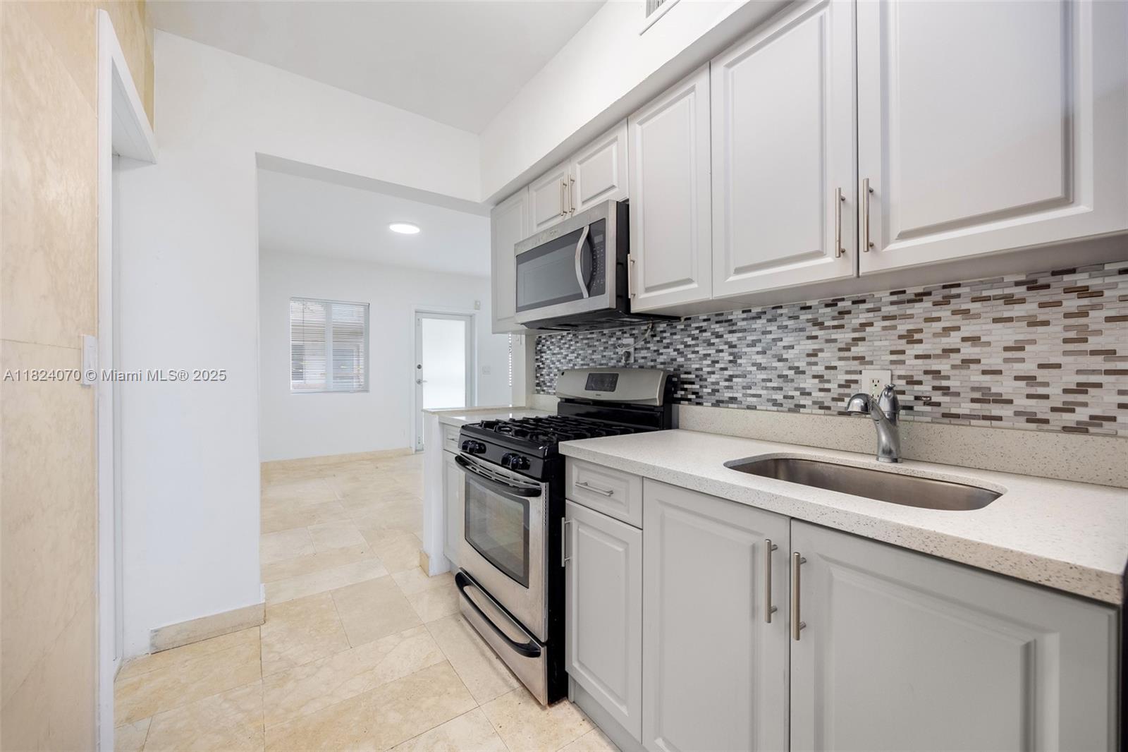 1100 Venetian Way # 1D