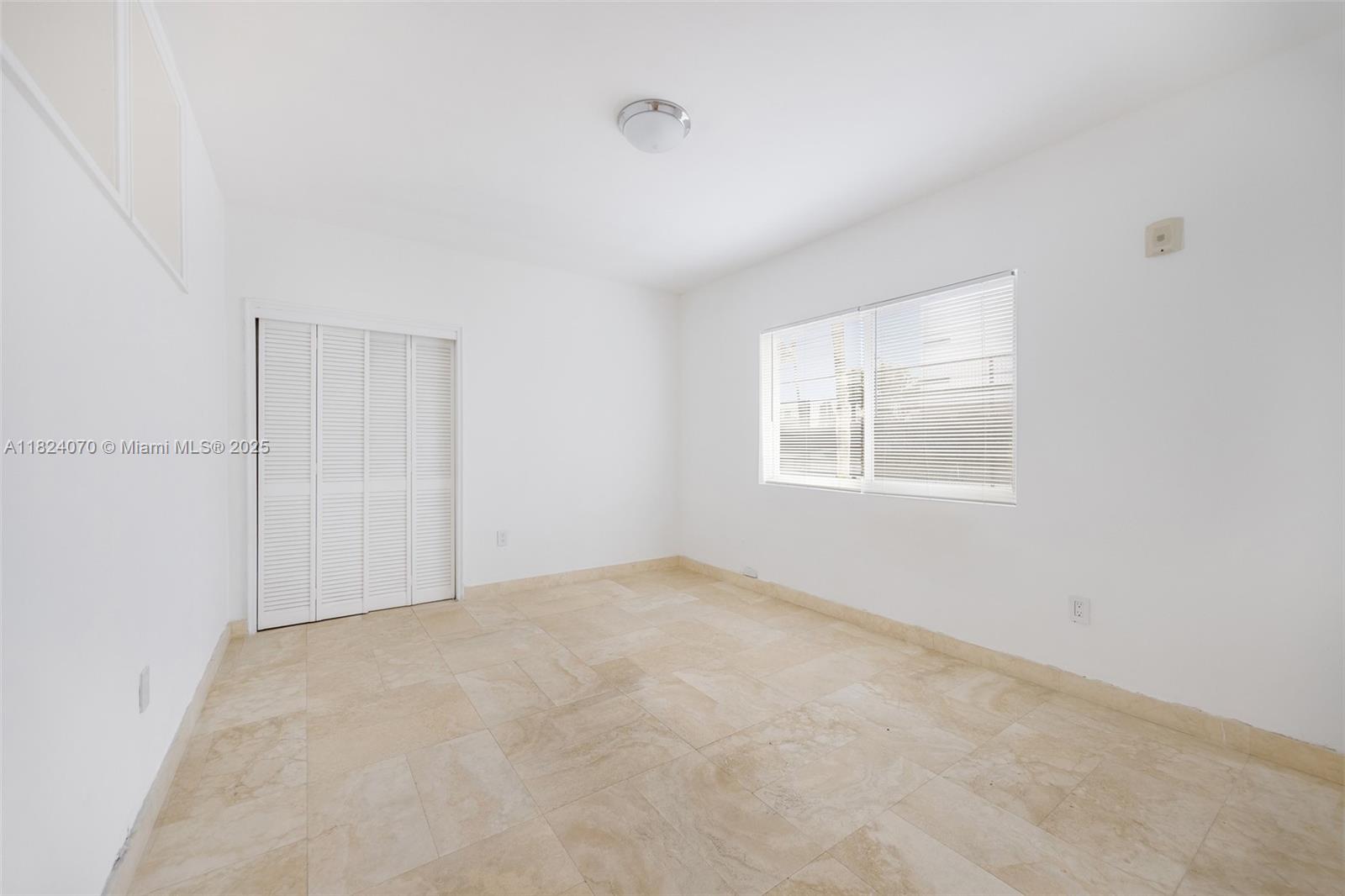 1100 Venetian Way # 1D