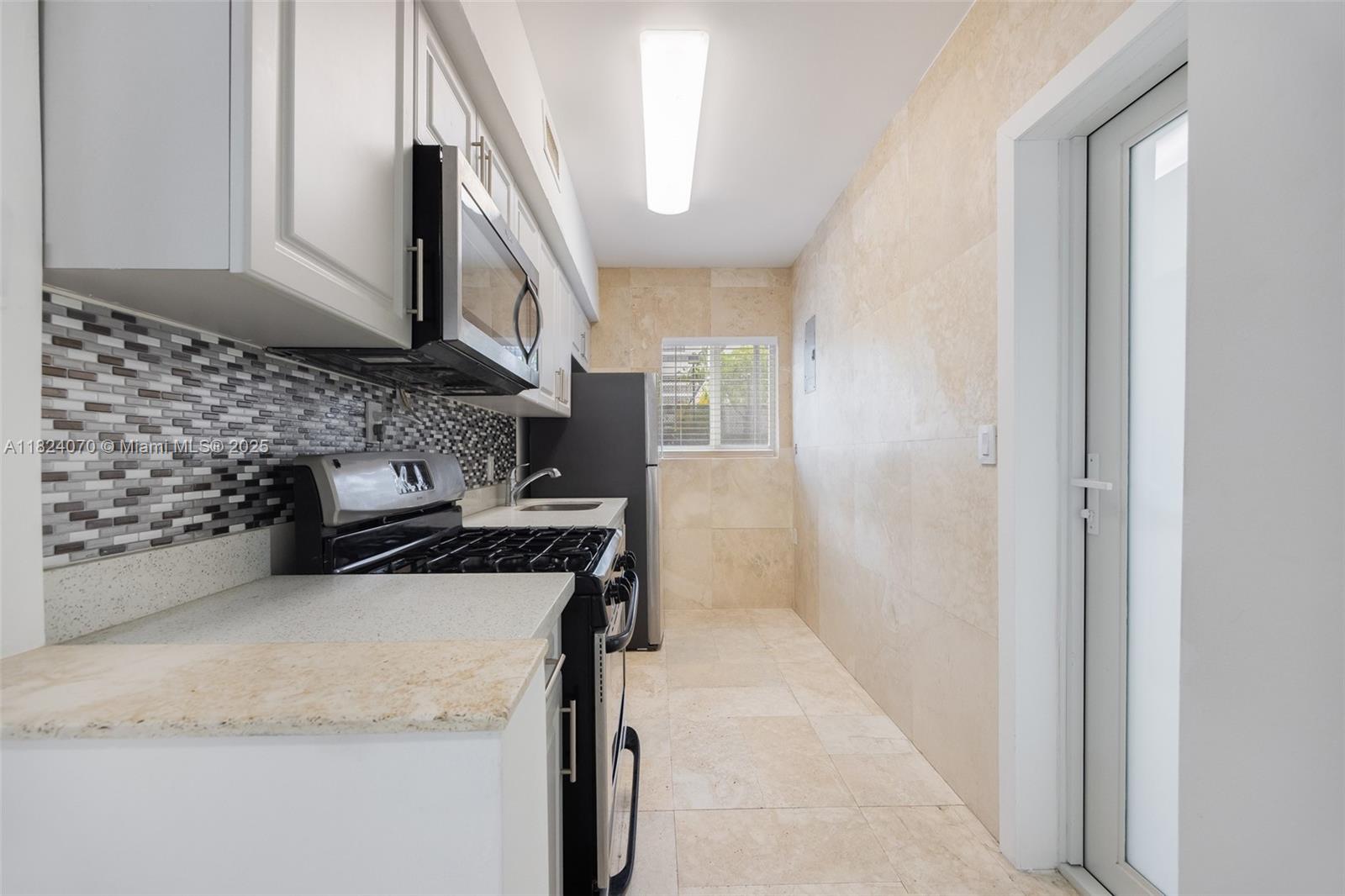 1100 Venetian Way # 1D