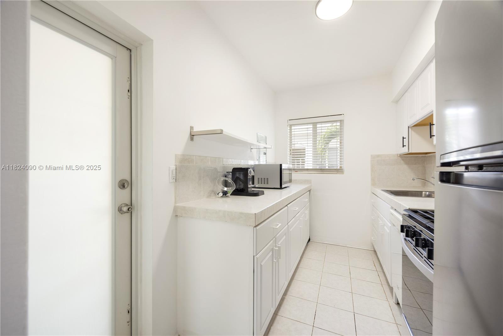 1110 Venetian Way # 2B