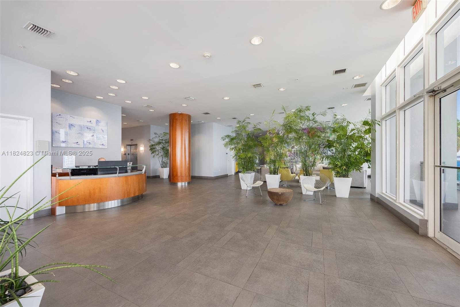 725 NE 22nd St # 10B