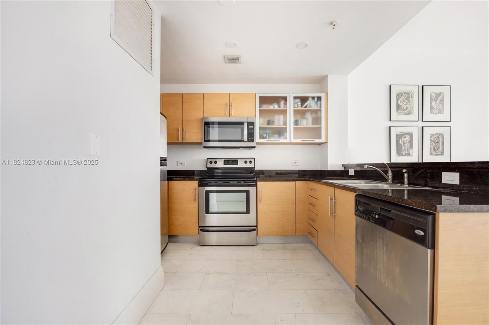 725 NE 22nd St # 10B