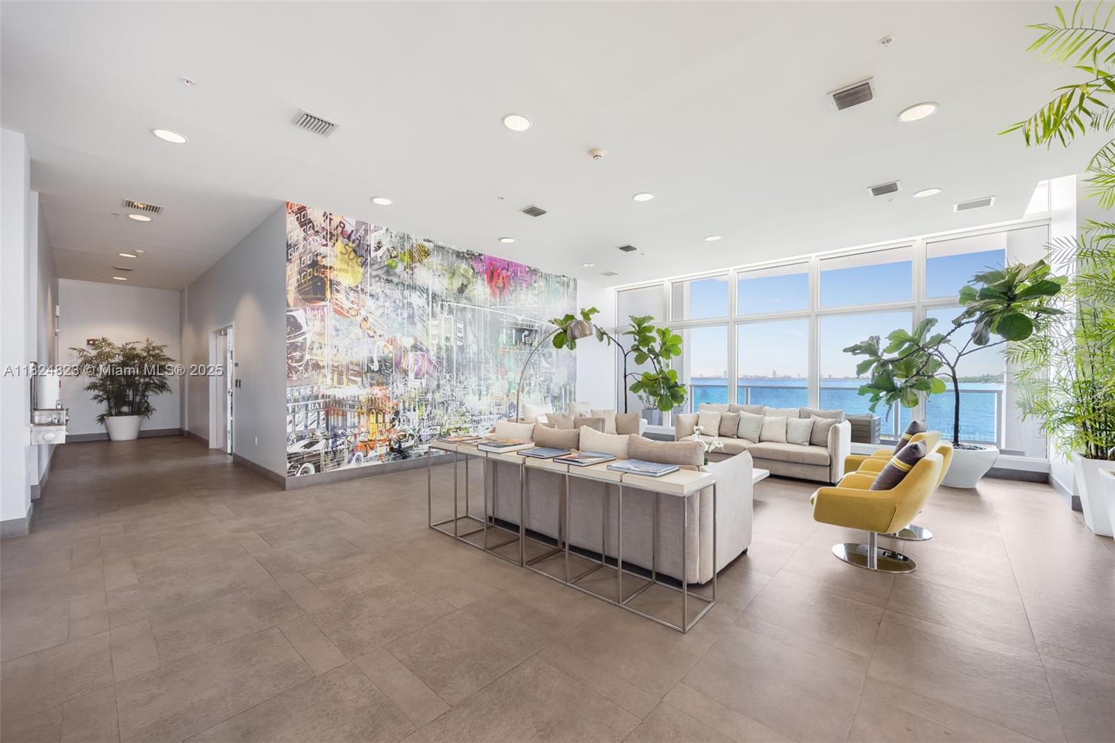 725 NE 22nd St # 10B