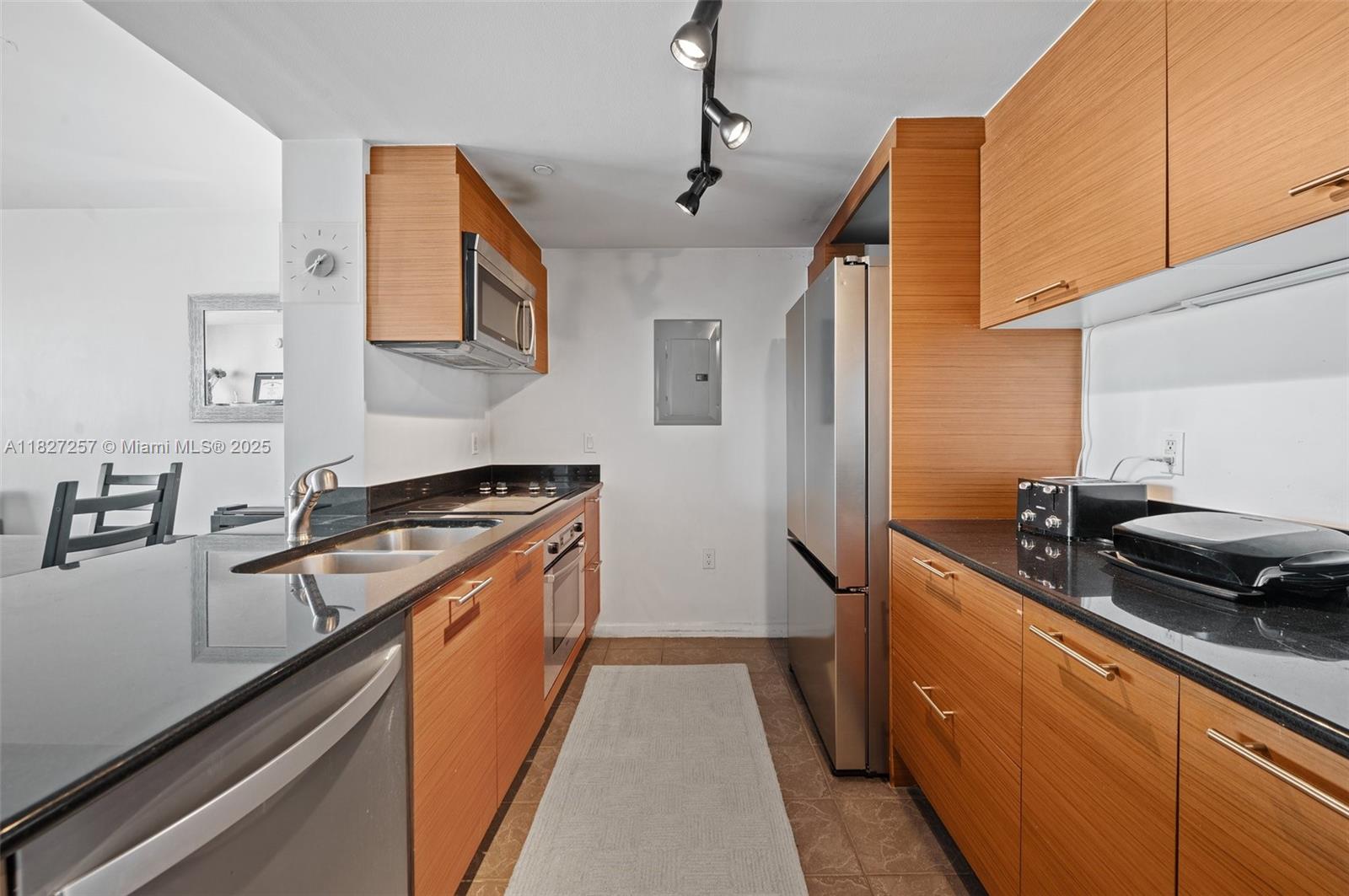 50 Biscayne Blvd # 3605