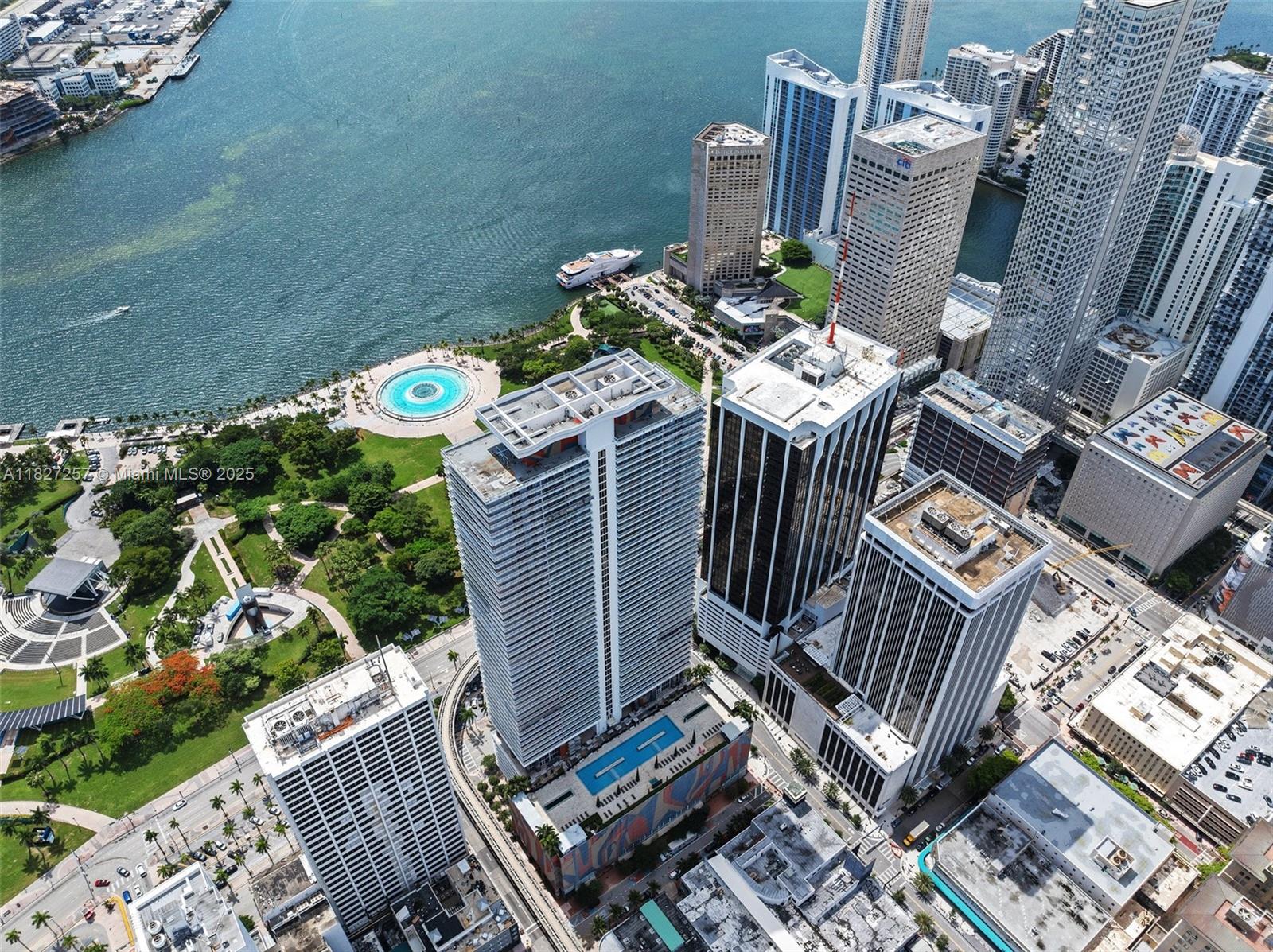50 Biscayne Blvd # 3605