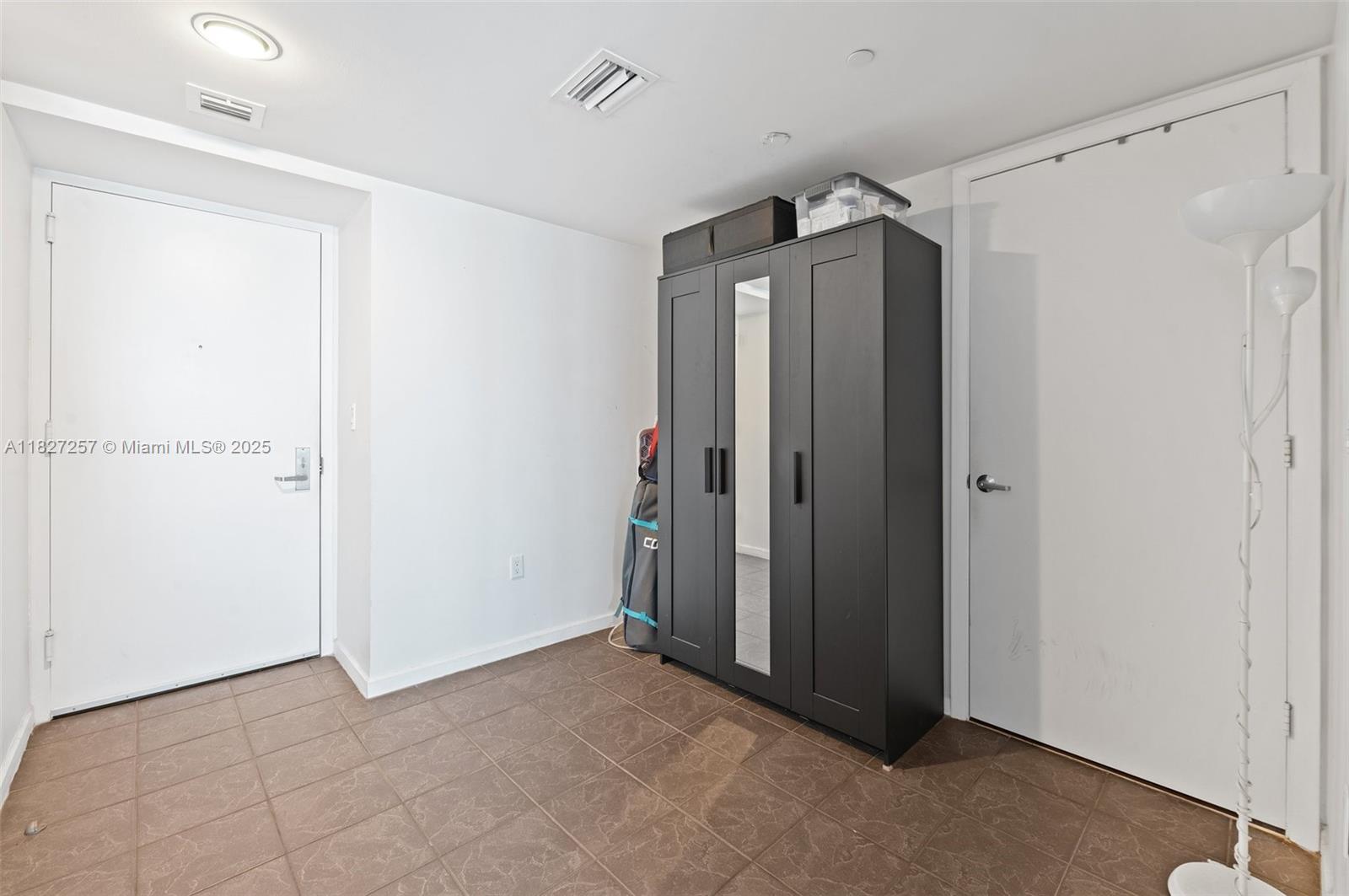 50 Biscayne Blvd # 3605