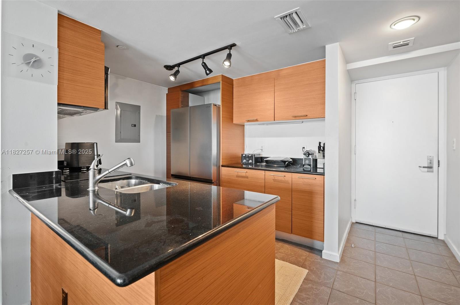 50 Biscayne Blvd # 3605