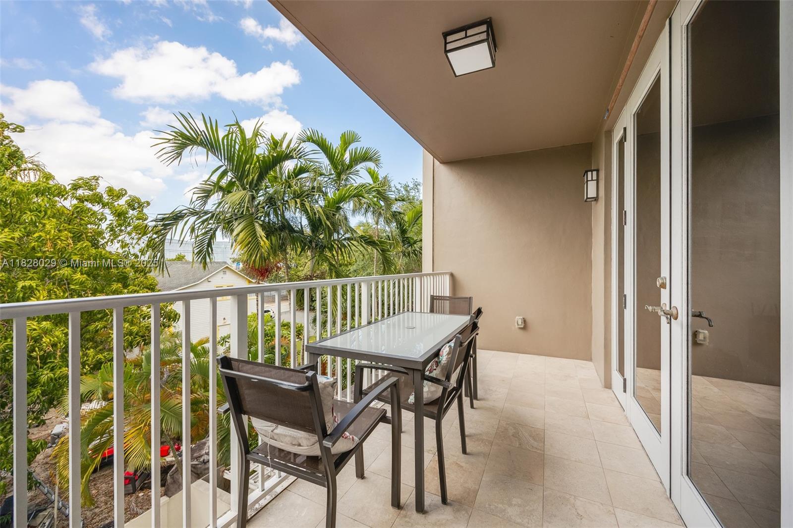 3540 Main Hwy # 305
