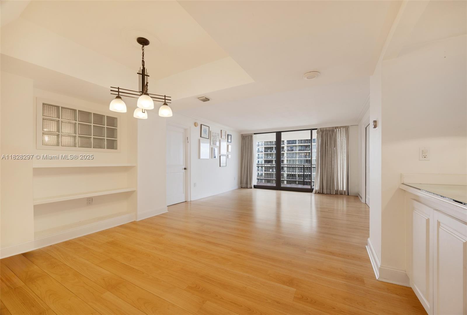 2901 S Bayshore Dr # 13A