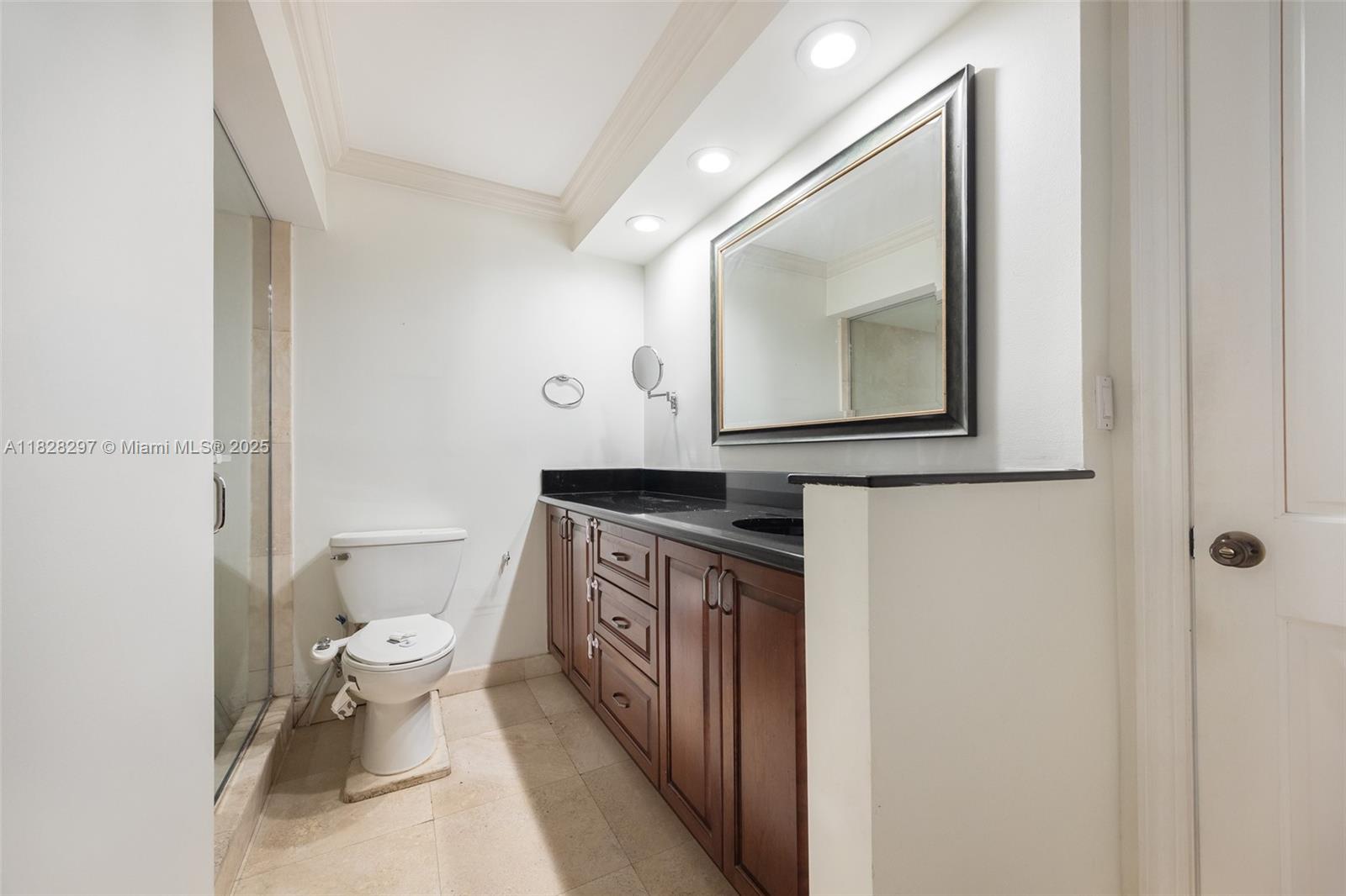 2901 S Bayshore Dr # 13A