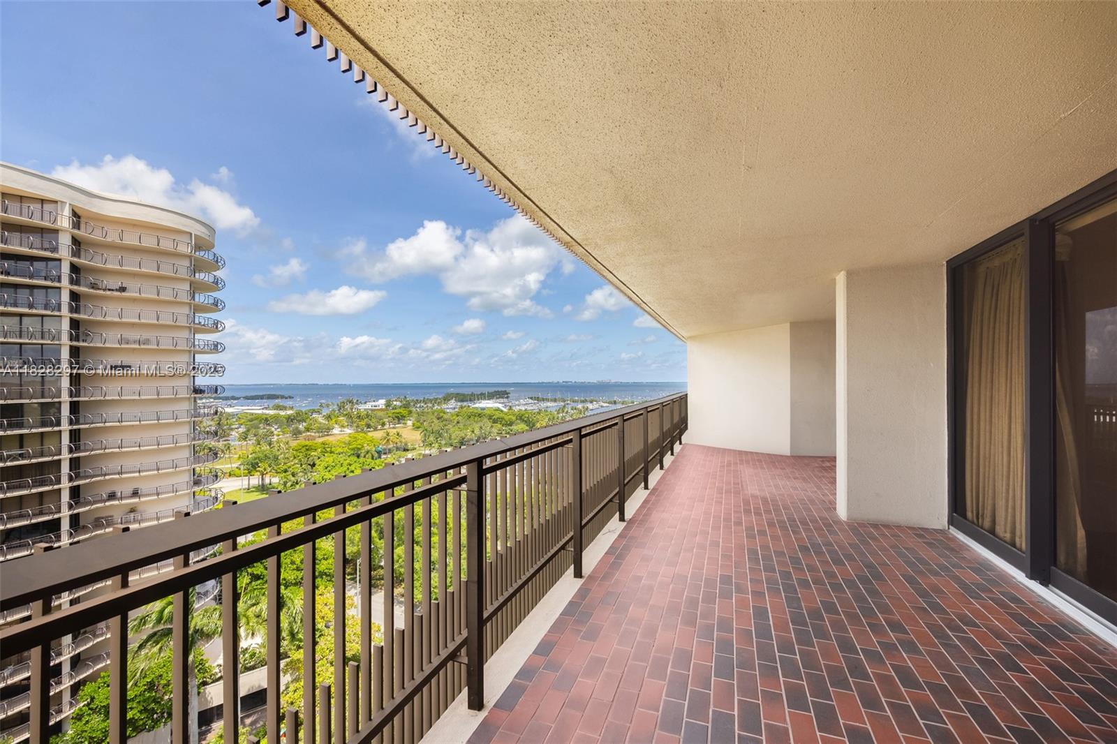 2901 S Bayshore Dr # 13A