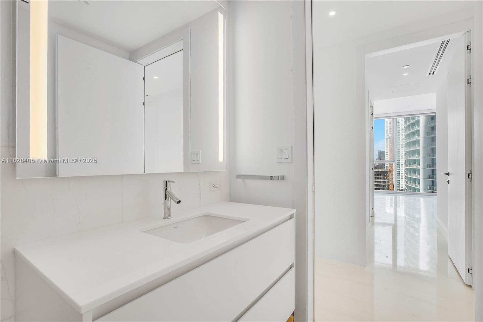 300 Biscayne Blvd Way # 2107