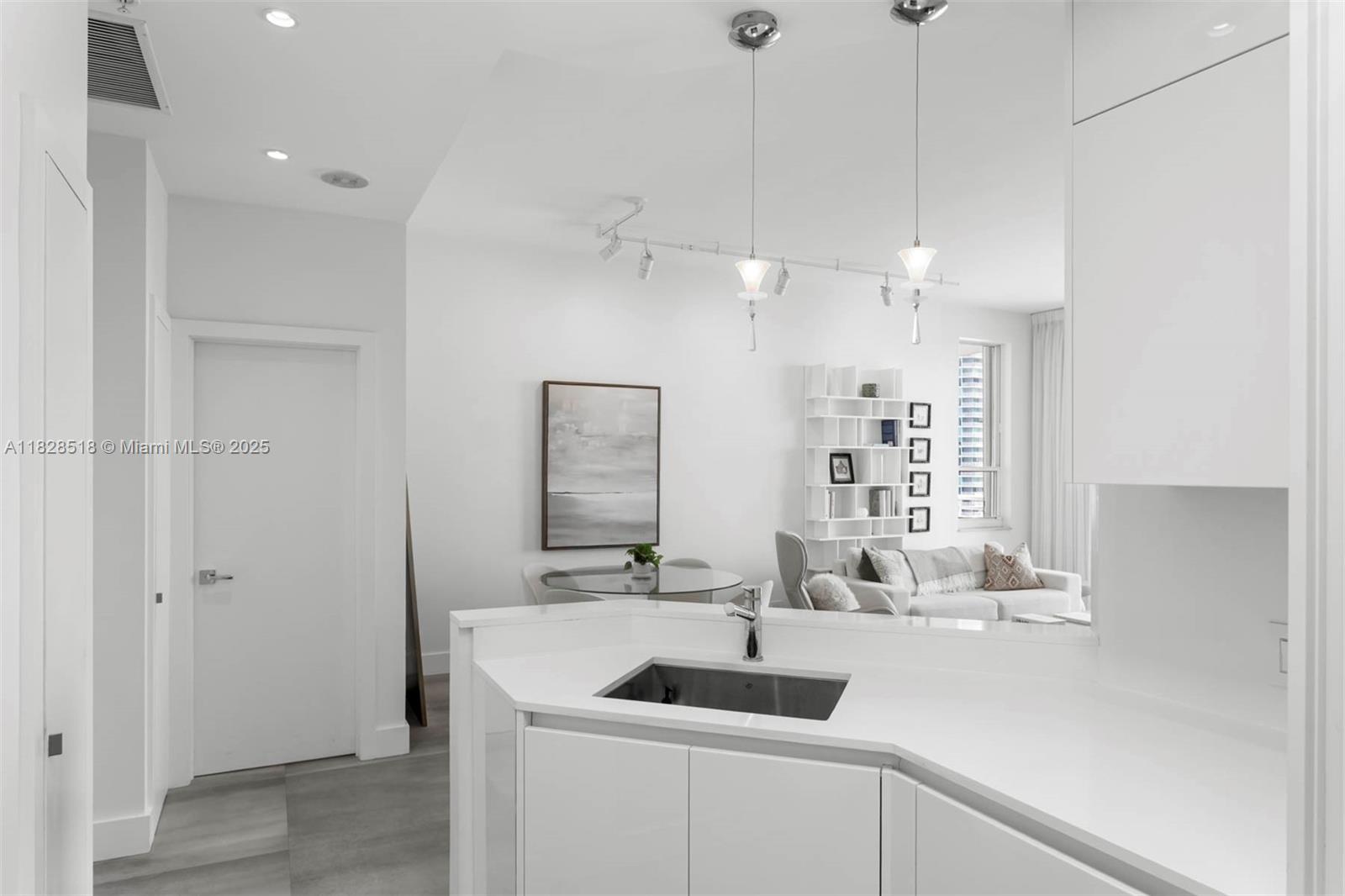 888 Brickell Key Dr # 2606