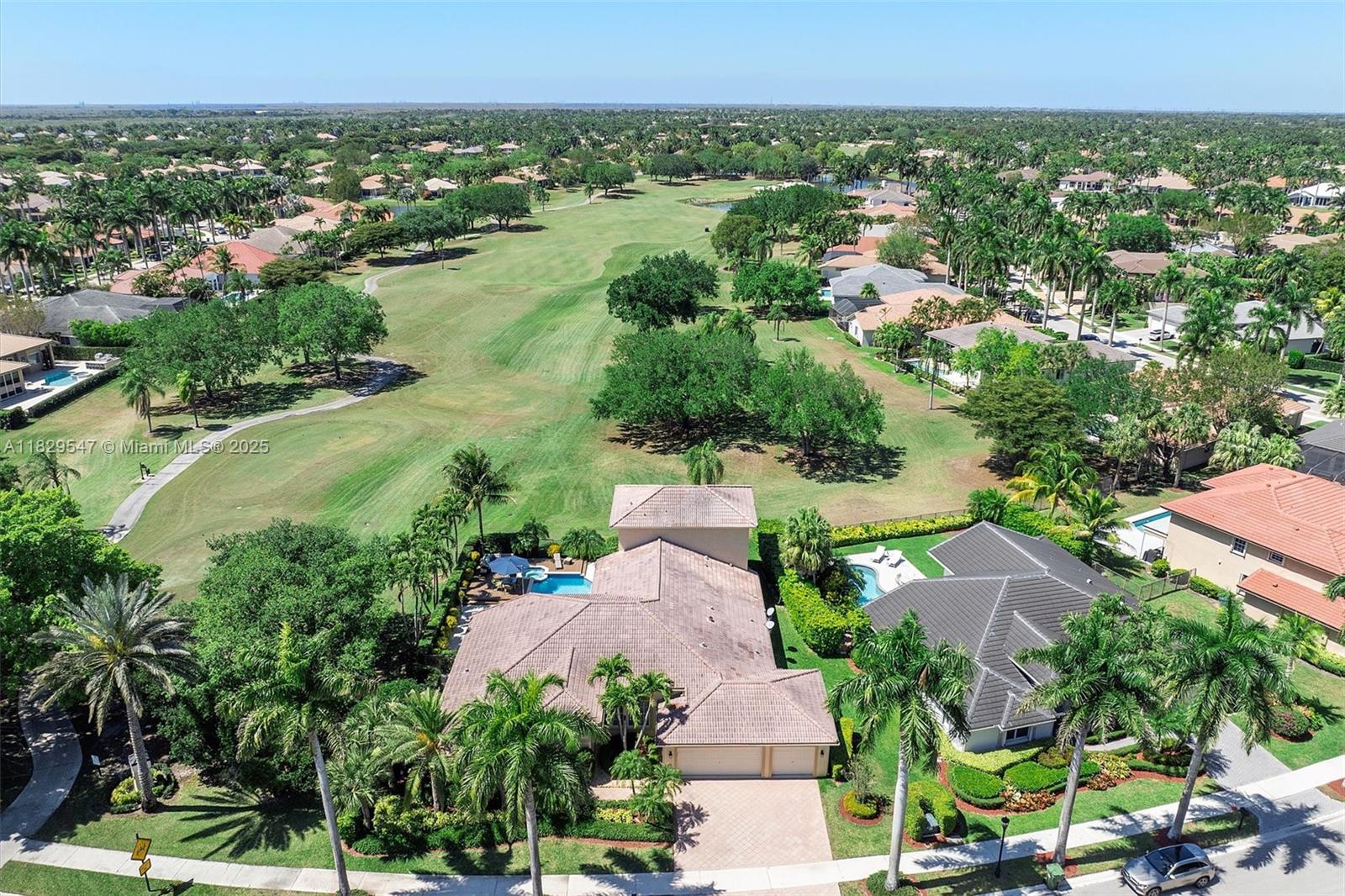 2541 Golf View Dr