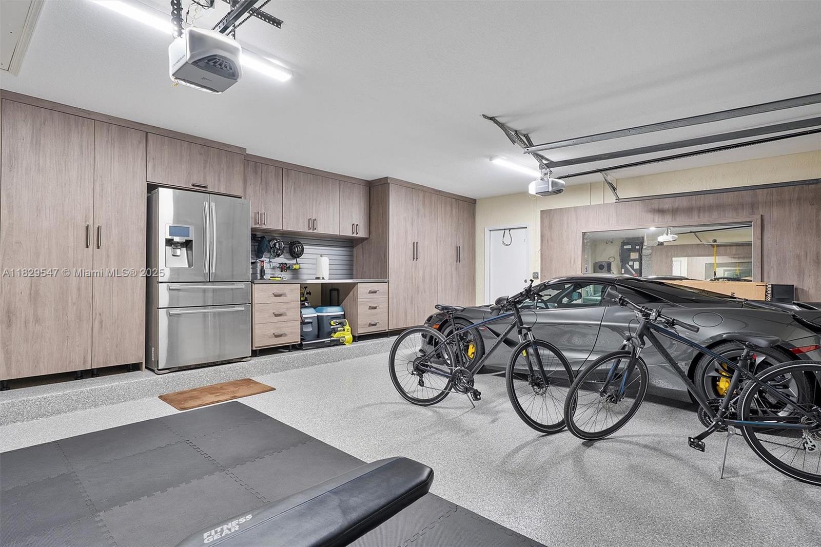 2541 Golf View Dr