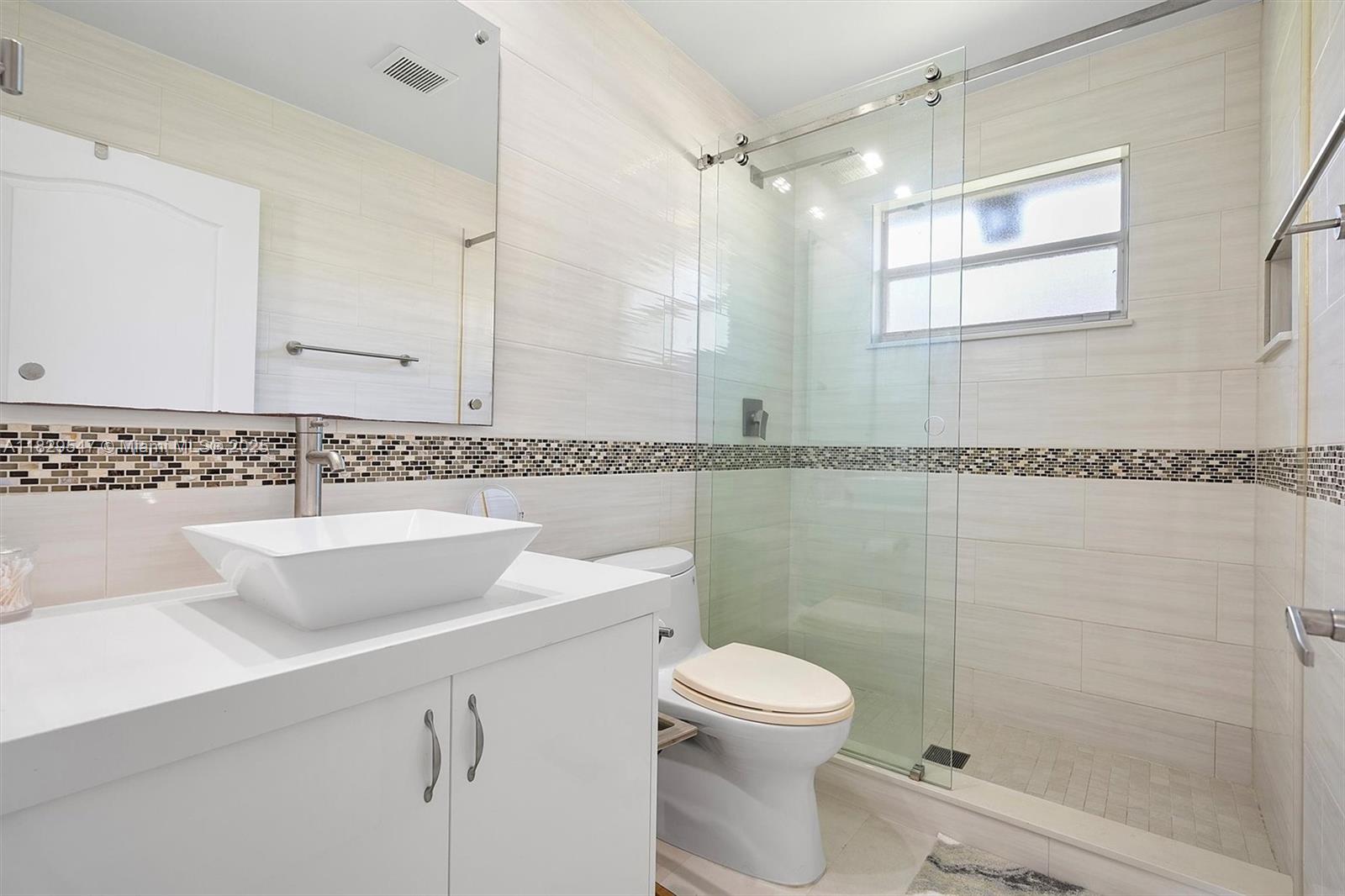 2541 Golf View Dr