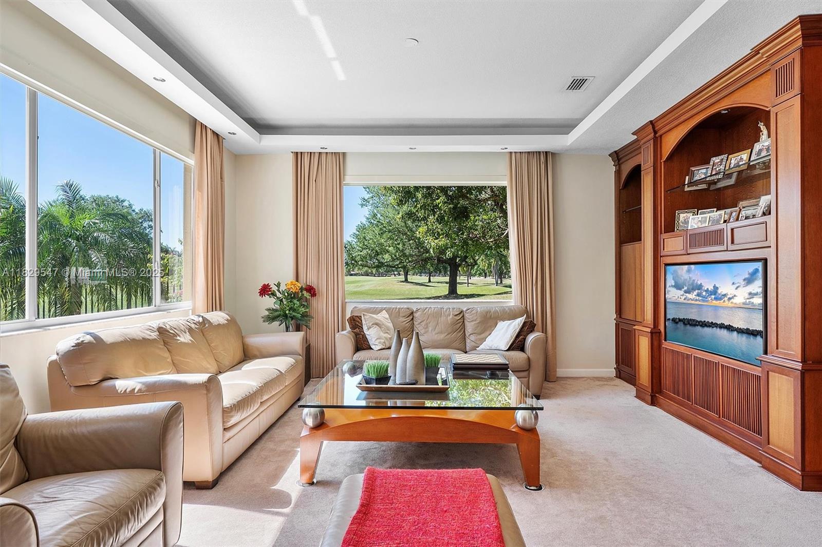 2541 Golf View Dr