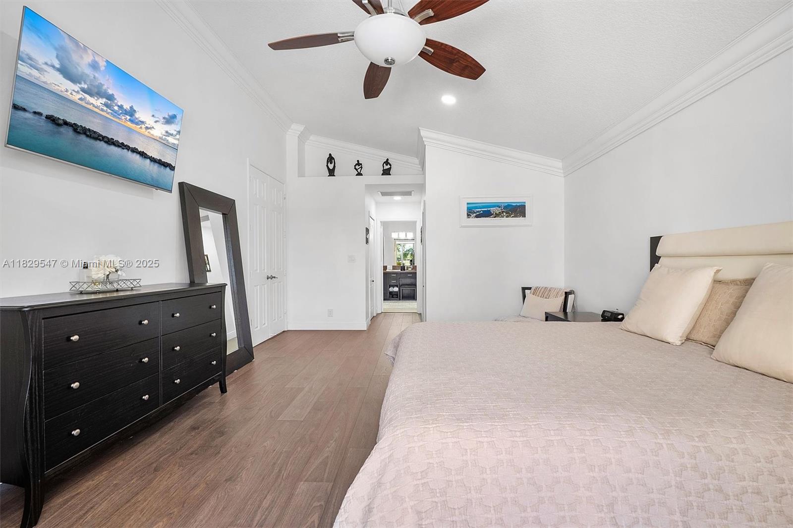 2541 Golf View Dr