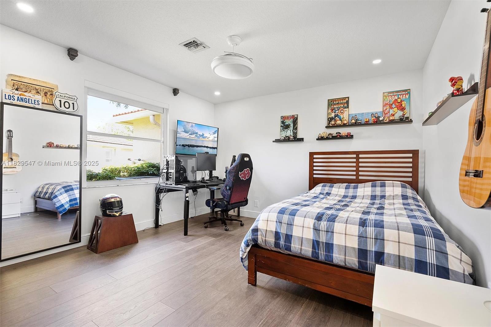2541 Golf View Dr