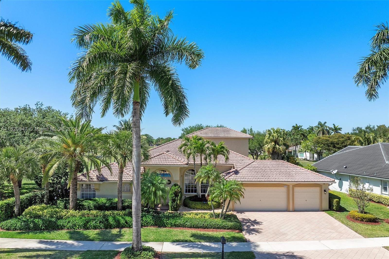2541 Golf View Dr
