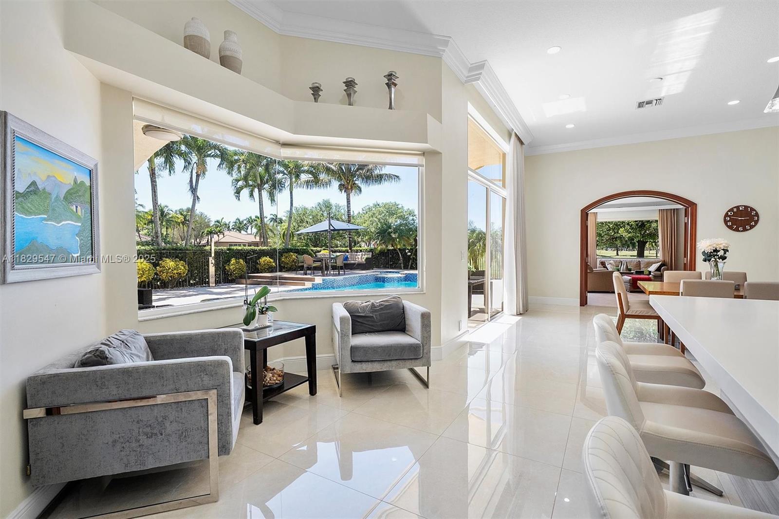 2541 Golf View Dr