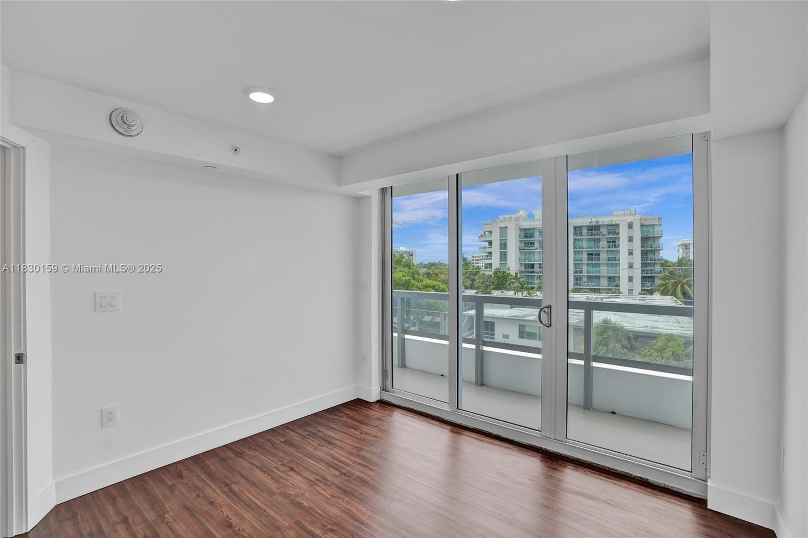 9261 E Bay Harbor Dr # 506