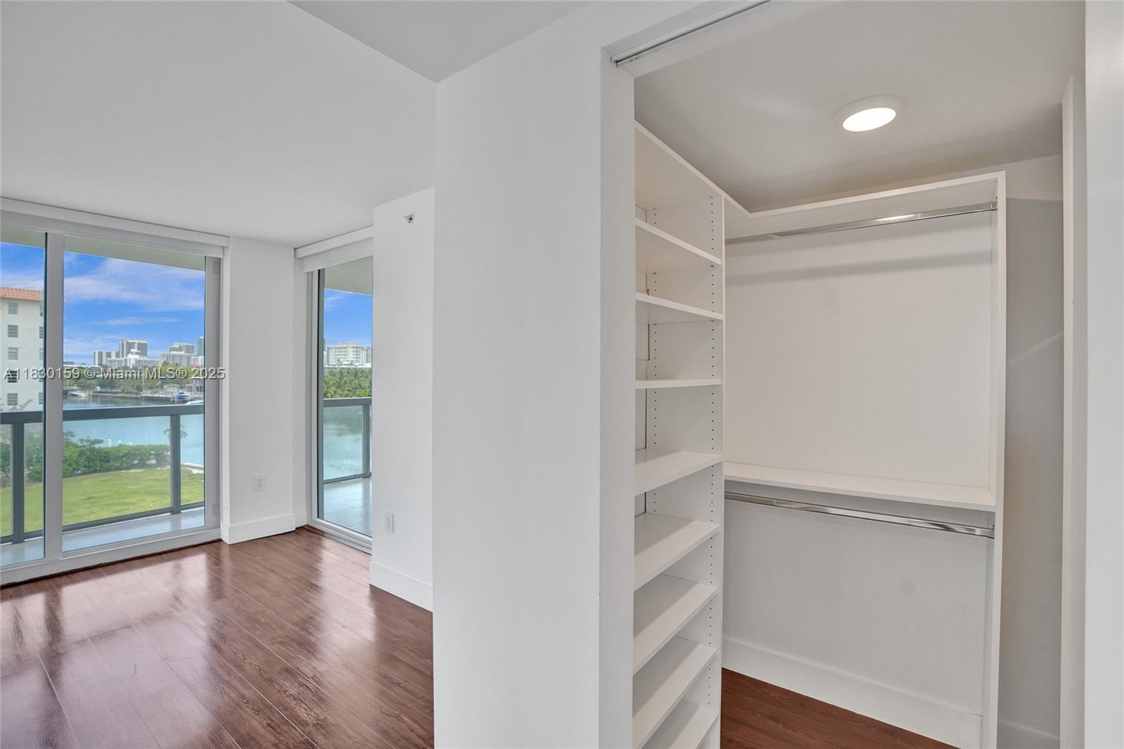 9261 E Bay Harbor Dr # 506