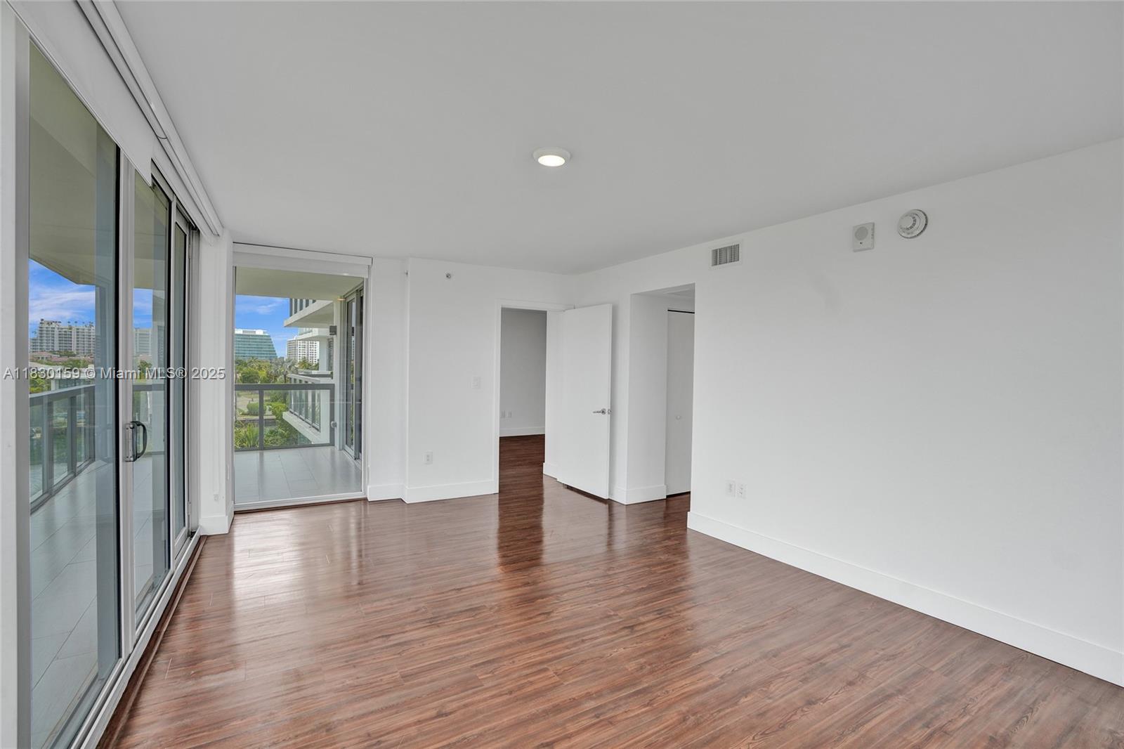 9261 E Bay Harbor Dr # 506