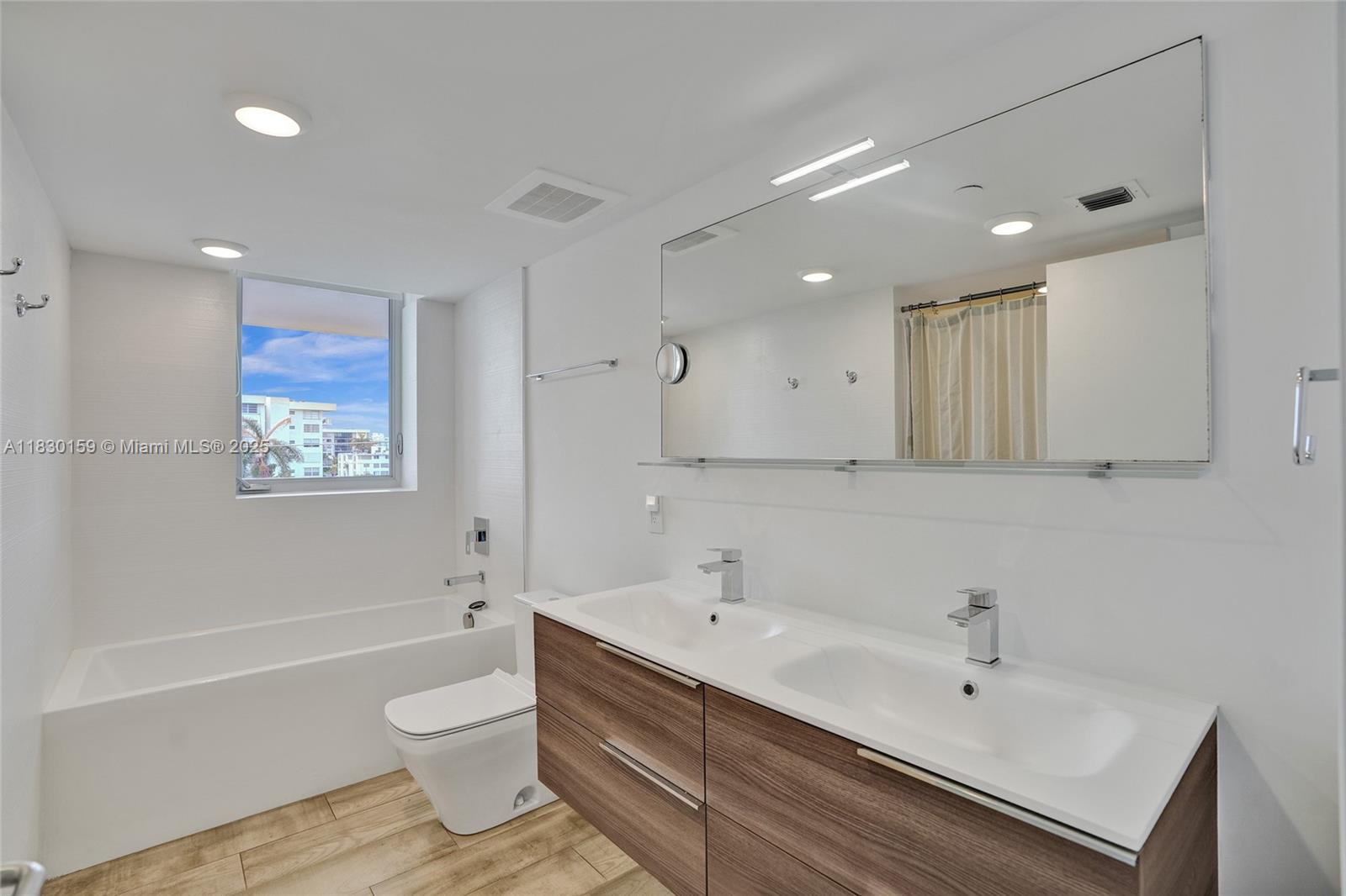 9261 E Bay Harbor Dr # 506
