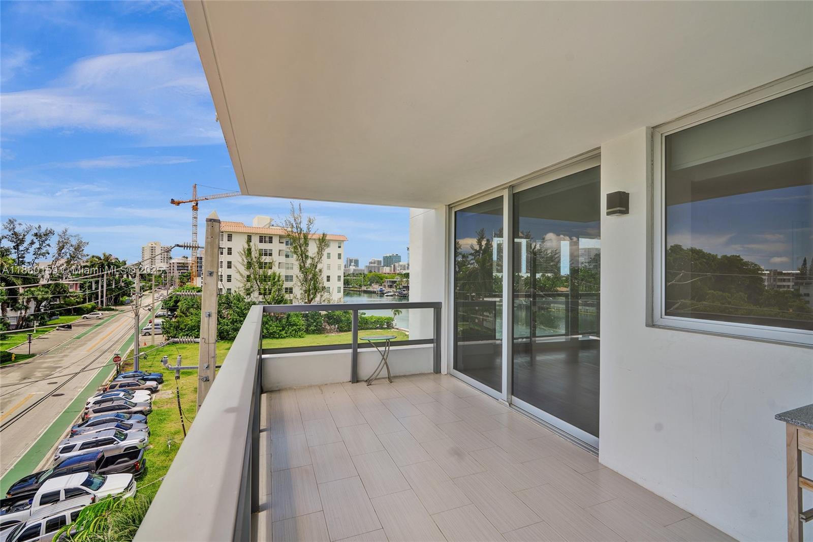 9261 E Bay Harbor Dr # 506