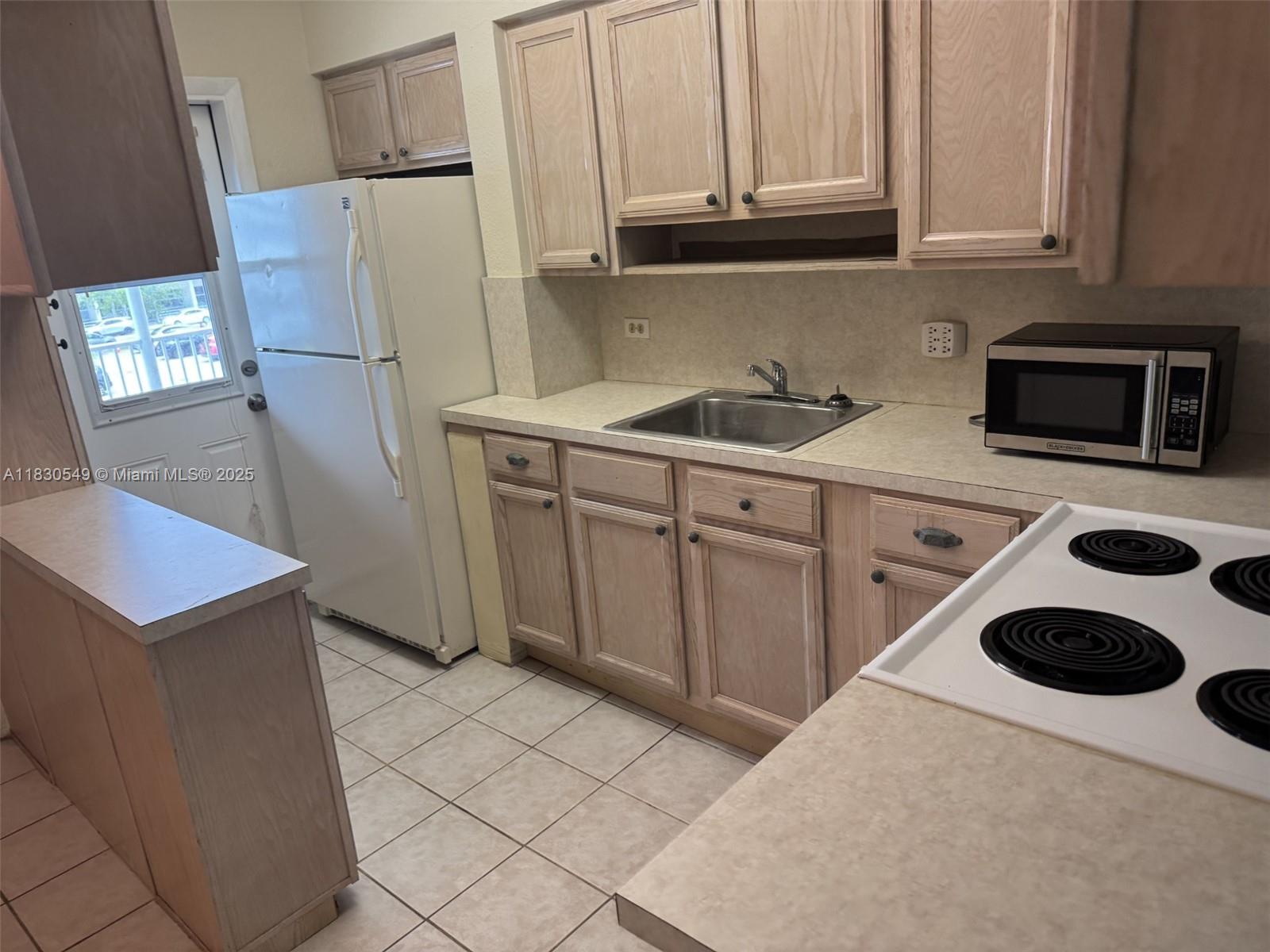 6580 Santona St # A34