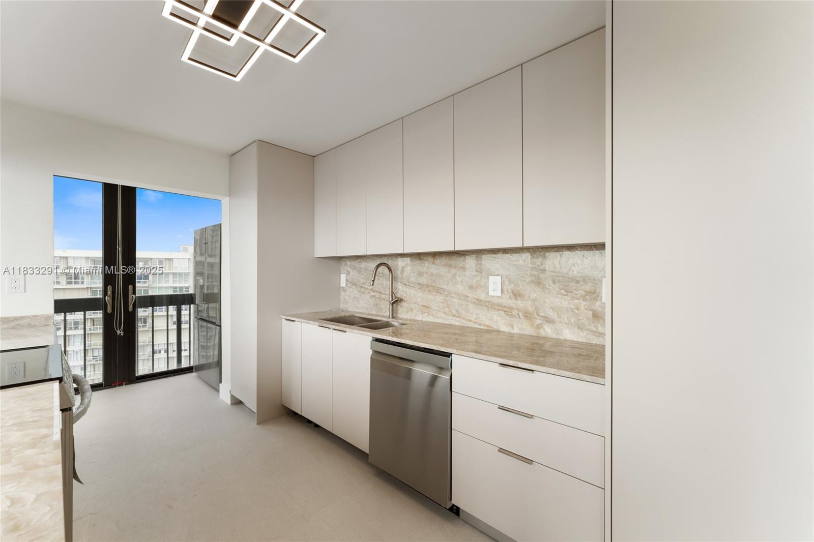 2333 Brickell Ave # 2302