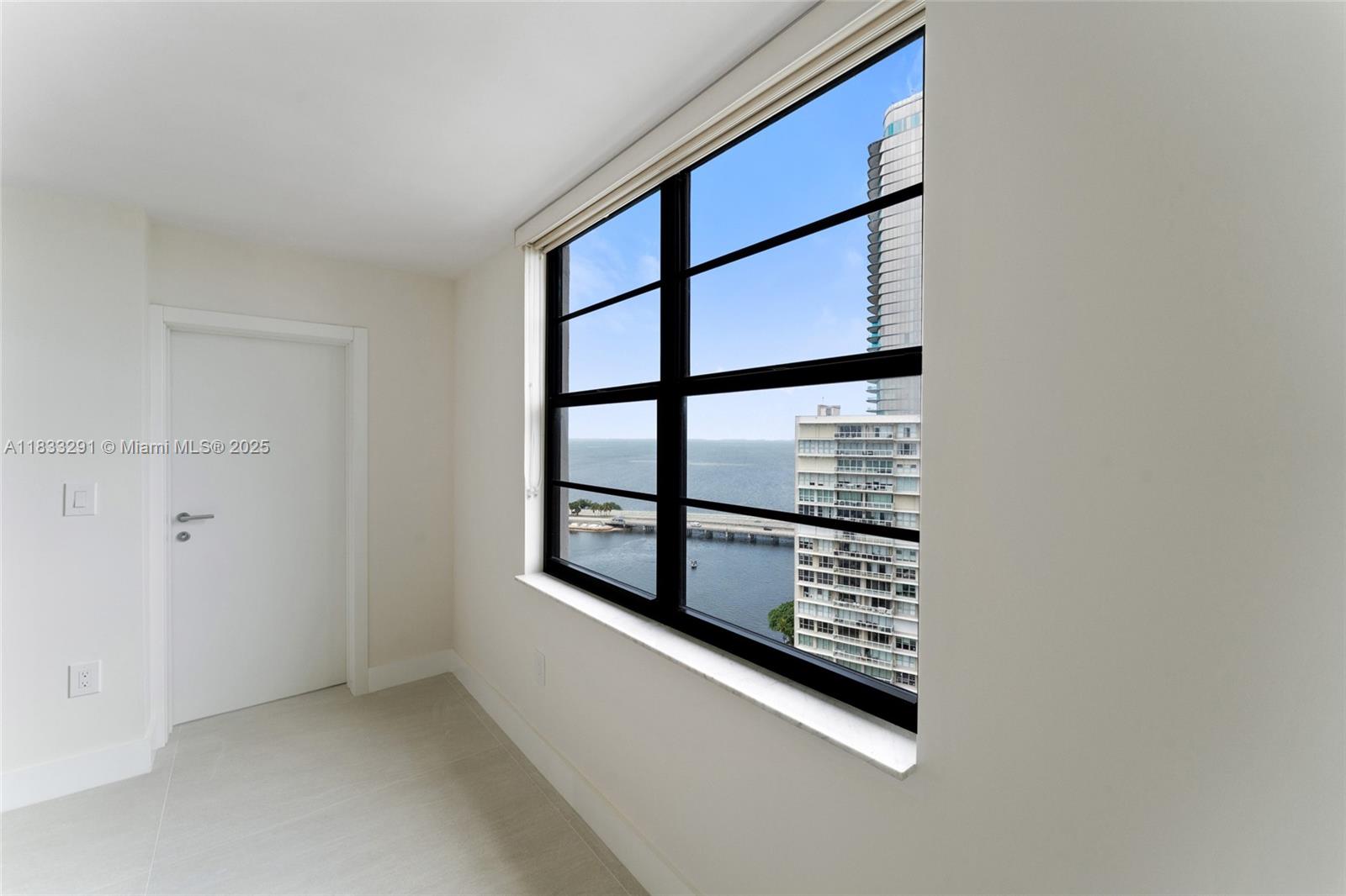 2333 Brickell Ave # 2302