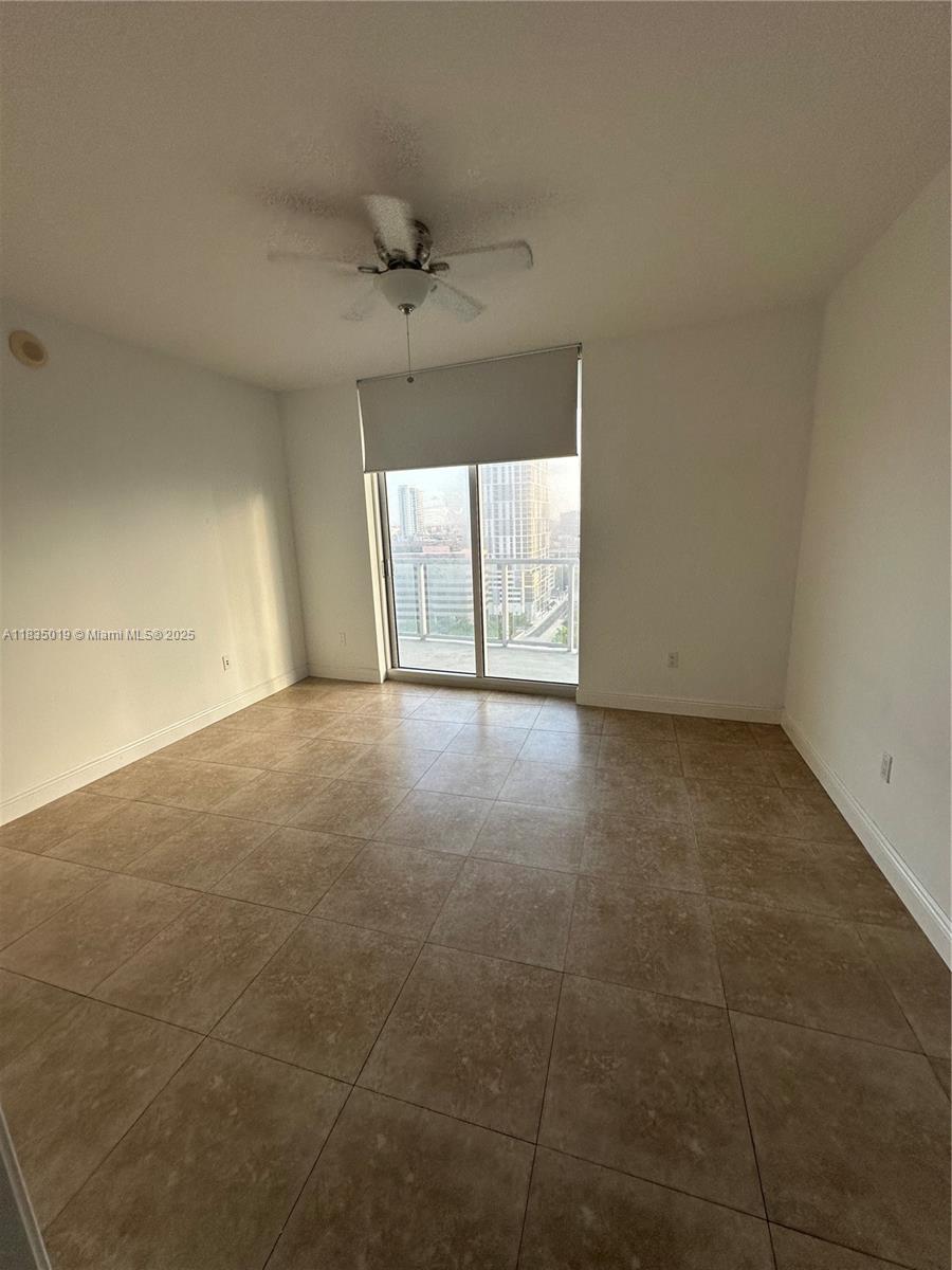 185 SW 7th St # 1703