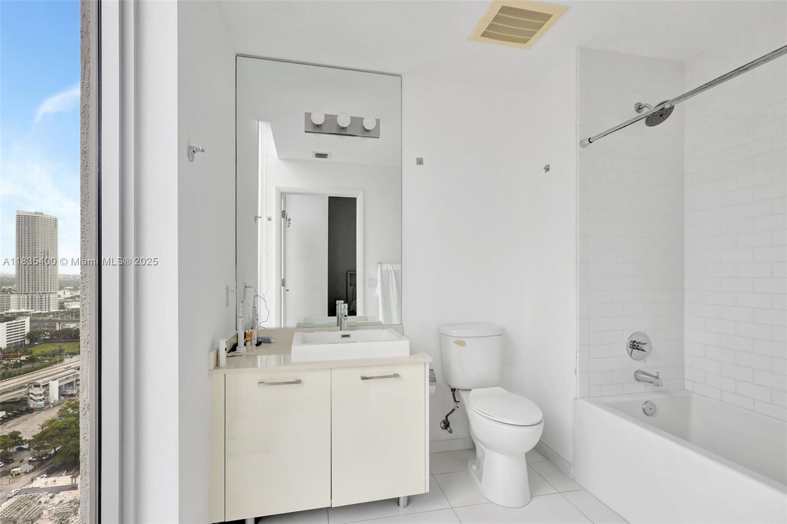 151 SE 1st St # 2511