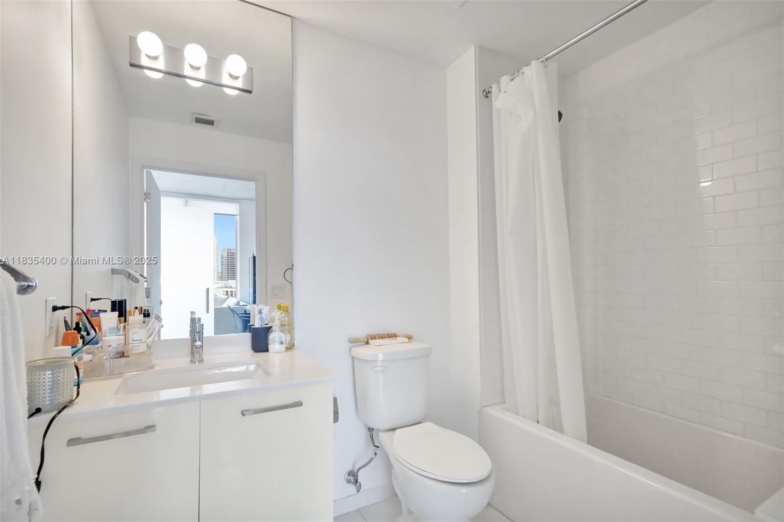 151 SE 1st St # 2511