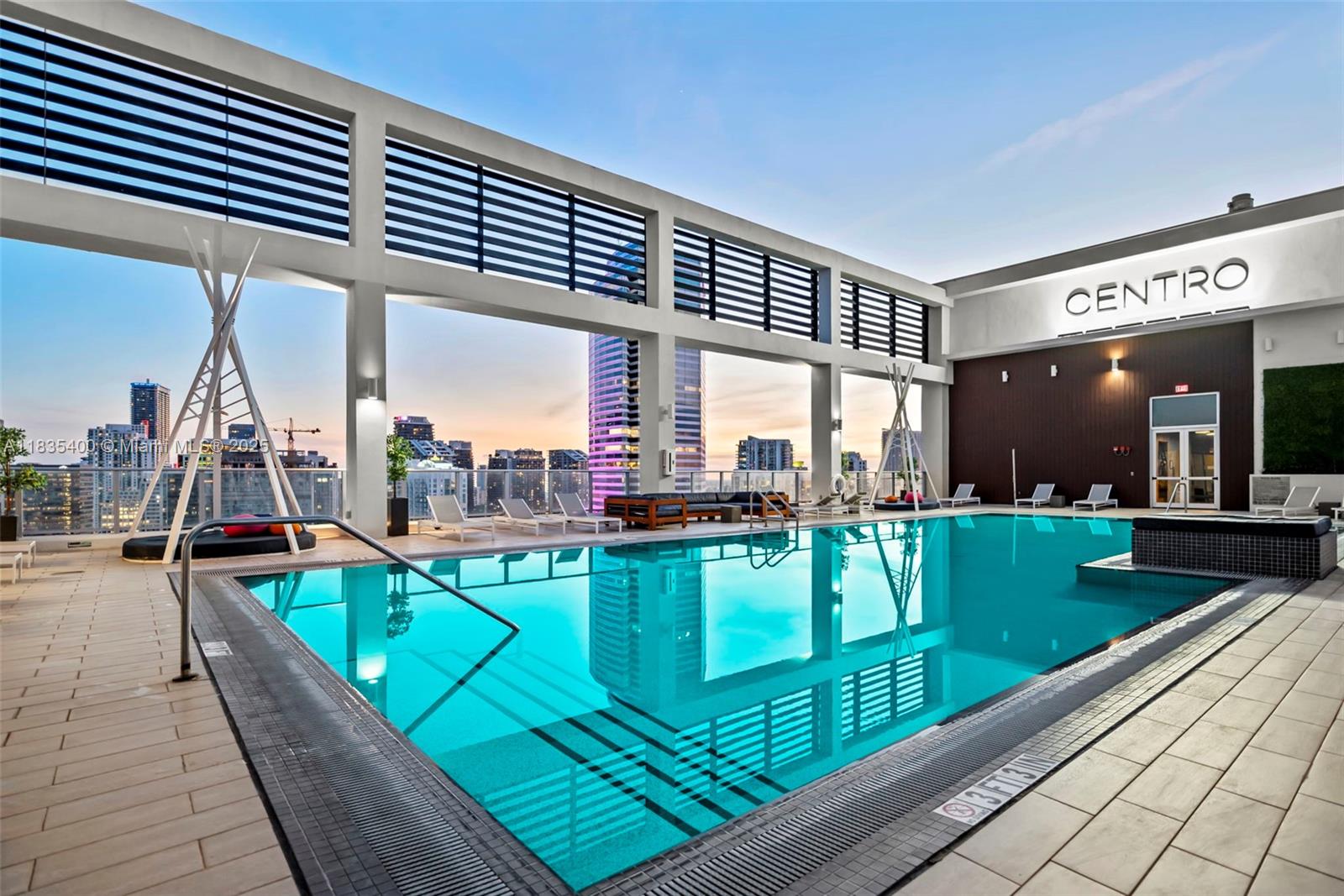 151 SE 1st St # 2511