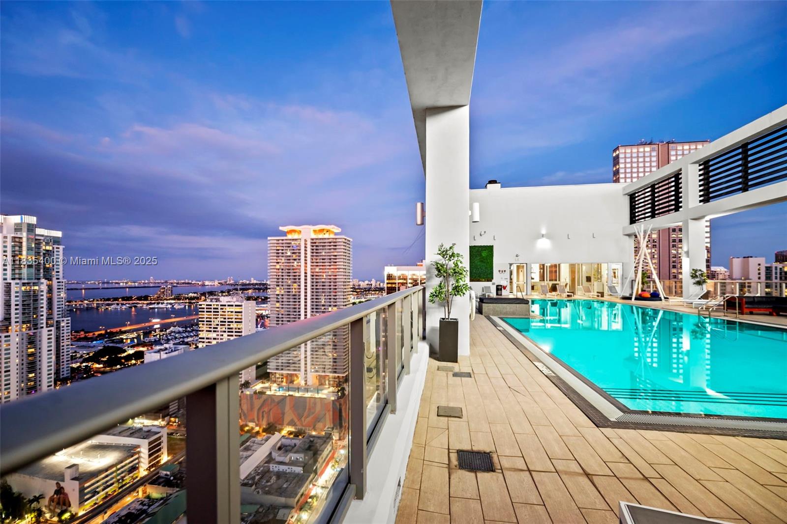 151 SE 1st St # 2511