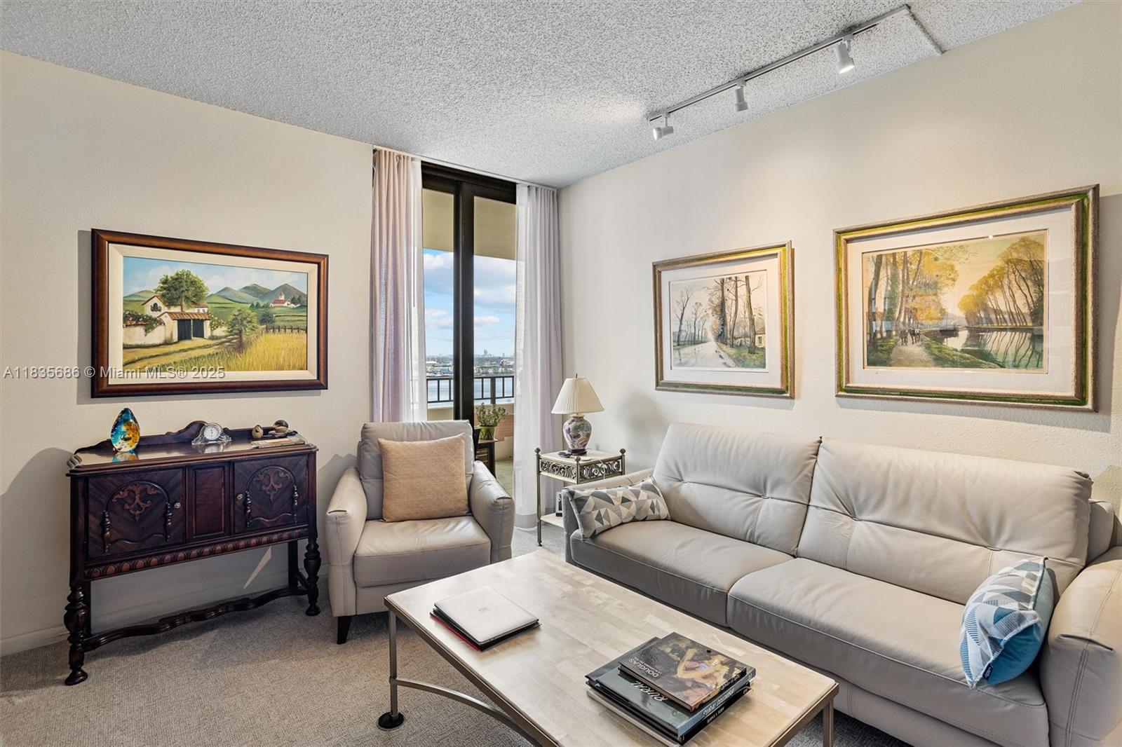 520 Brickell Key Dr # A1404