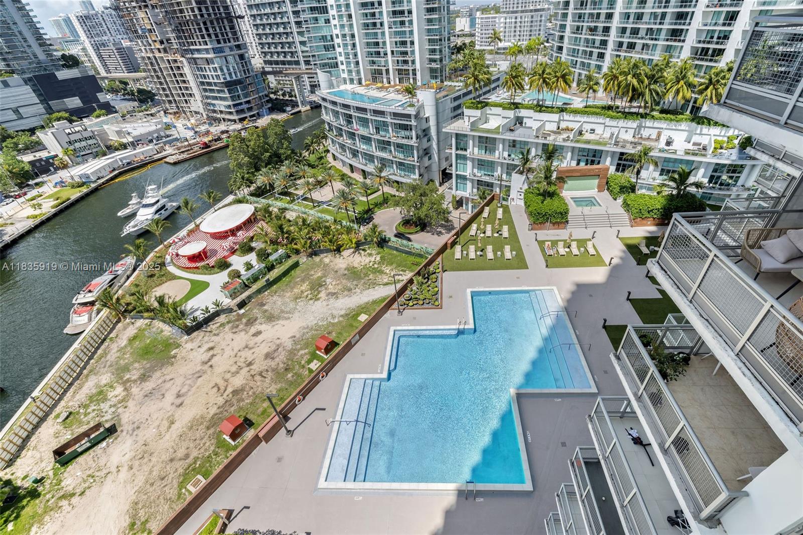 350 S Miami Ave Unit: 1804