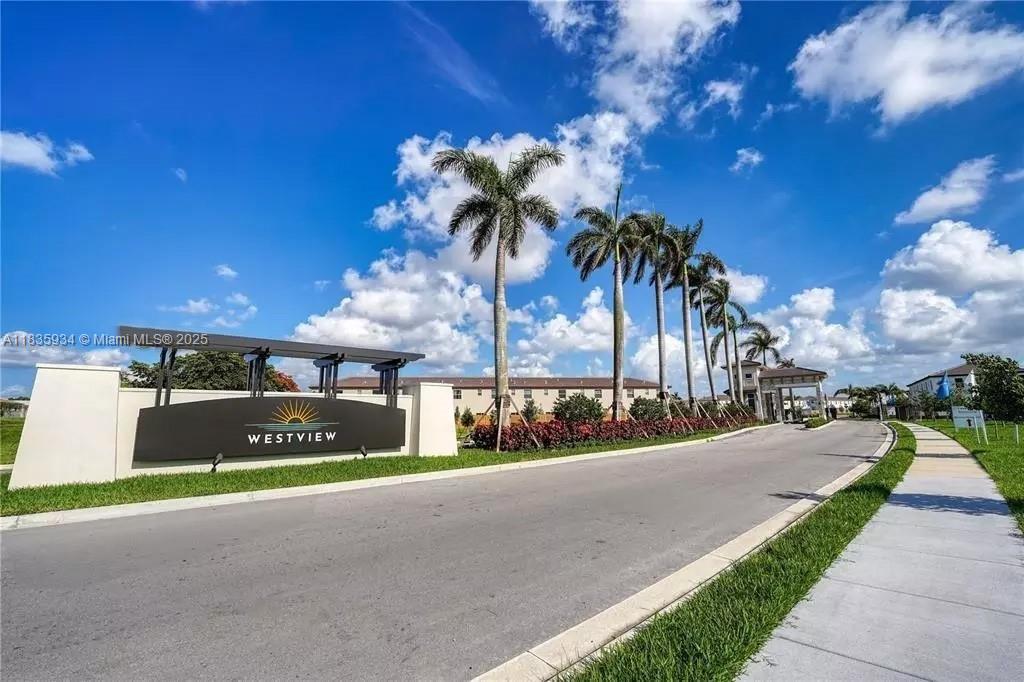 2437 NW 119th Ter