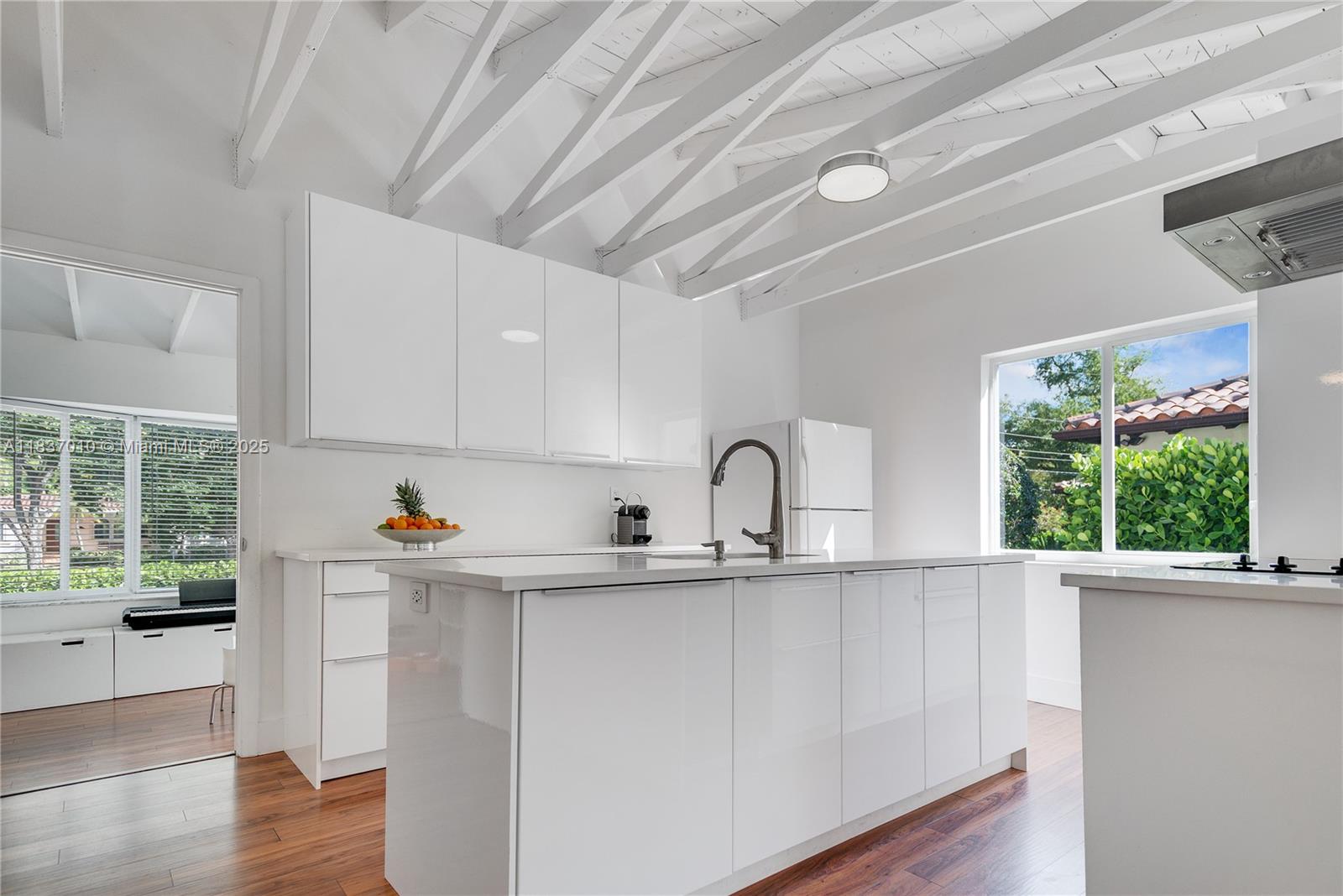 5308 Riviera Dr