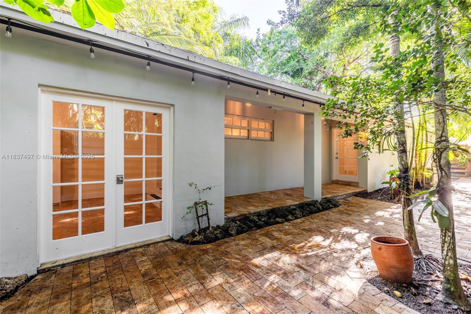 4235 Lennox Dr Unit: Front